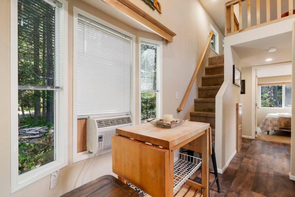 New Tiny Home Steps Away From Mt. Rainier Ashford Zewnętrze zdjęcie